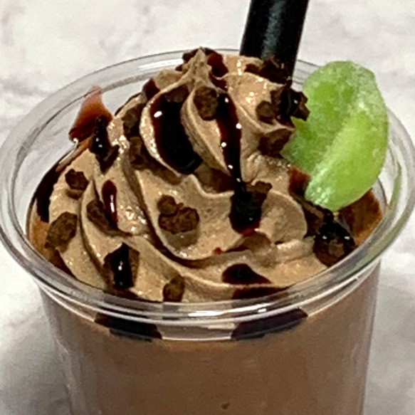 1オンスカップのシェイク　チョコレート　ドリンク　食品サンプル　40ｇ 2枚目の画像