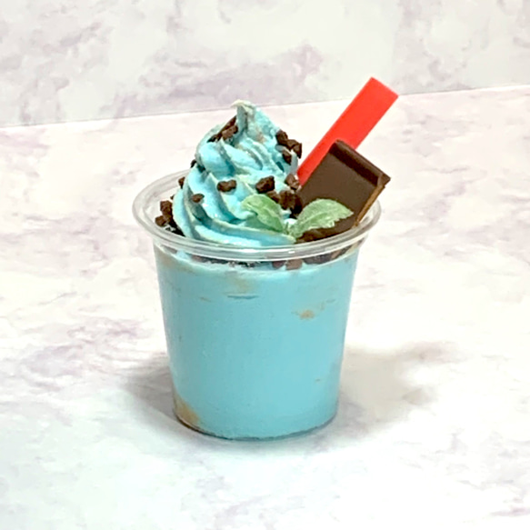 1オンスカップのシェイク　チョコミント　ドリンク　食品サンプル　40ｇ 1枚目の画像