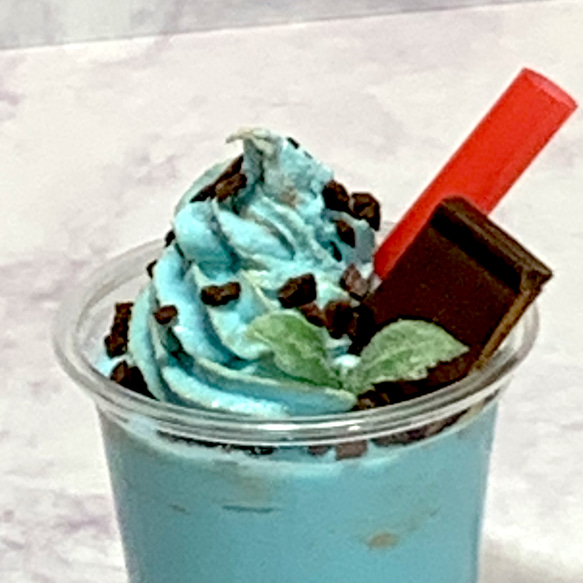 1オンスカップのシェイク　チョコミント　ドリンク　食品サンプル　40ｇ 2枚目の画像