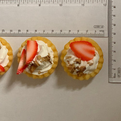 イチゴのタルトA　食品サンプル　フェイクフード　かわいい 4枚目の画像