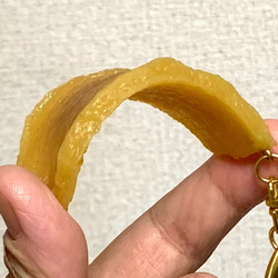 干し芋のキーホルダー　リアルサイズ　食品サンプル　茨城県特産品　かわいい 4枚目の画像
