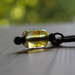 蜻蛉玉のキーホルダー（黄×橙）〈2020-52〉 2枚目の画像