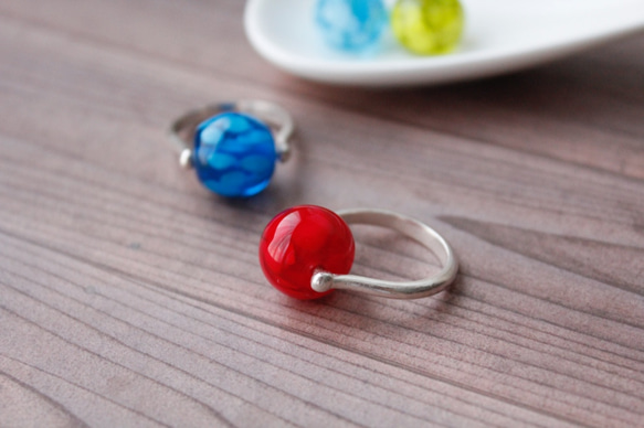 蜻蛉玉〈浮き草〉のシルバーリング＊紺碧〈2019-59〉 5枚目の画像