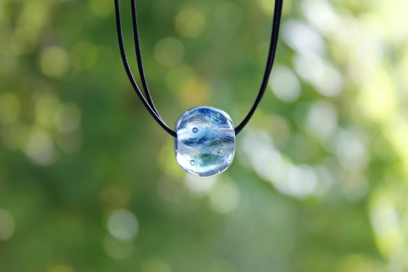 蜻蛉玉のロウ紐ネックレス〈風雅／蒼〉2018-44 3枚目の画像