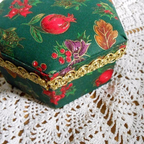 クリスマスの六角形カルトナージュ☆緑☆布箱 その他インテリア雑貨 Z