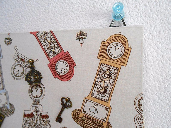 『不思議の国のアリス』のファブリックパネル（カルトナージュ×シャドーBOXデコパージュ） 3枚目の画像