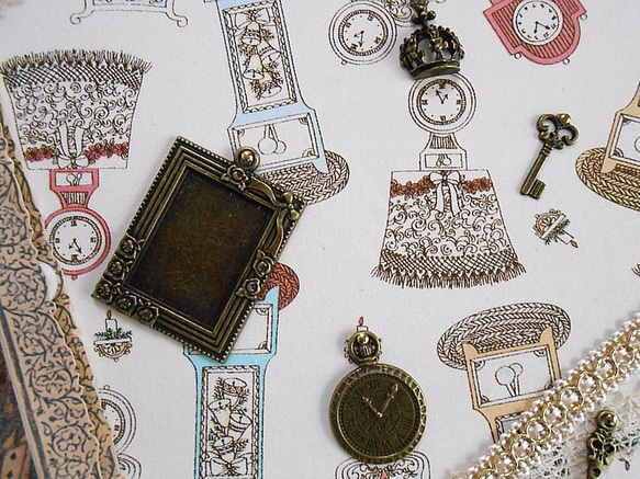 『不思議の国のアリス』のファブリックパネル（カルトナージュ×シャドーBOXデコパージュ） 6枚目の画像