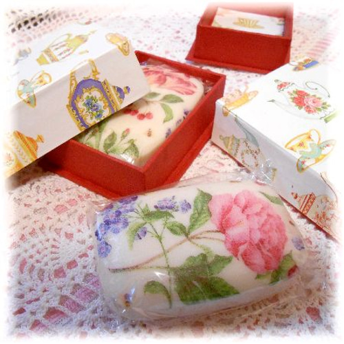 カルトナージュ×デコパージュ バラの布箱 カルトナージュ×デコパージュ