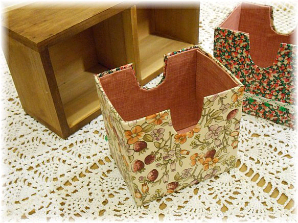 リバーシブルで楽しめる、ミニ引出しBOX（リバティ・秋色） 1枚目の画像