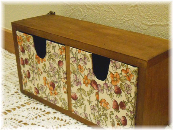 リバーシブルで楽しめる、ミニ引出しBOX（リバティ・秋色） 4枚目の画像