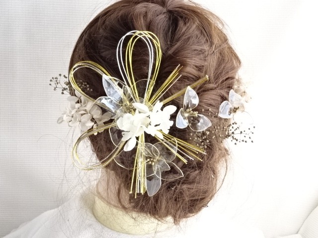 水引とアメリカンフラワーの髪飾り　結婚式　成人式　卒業式　ドライフラワー　プリザーブドフラワー