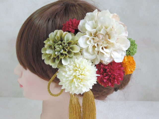 しっとりと古風な髪飾り　～卒業式の袴に～