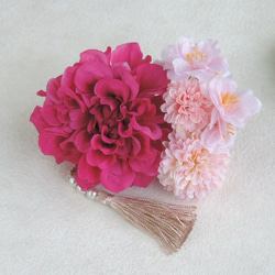 桜とローズピンクダリアの髪飾り 4枚目の画像