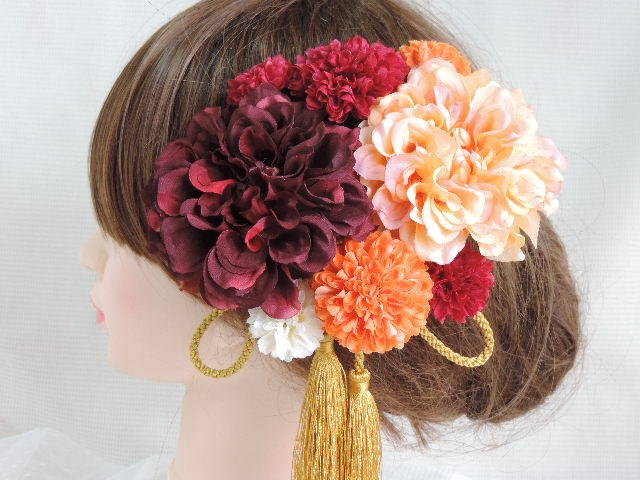 U8   ワインレッドの赤とオレンジの渋華の髪飾り