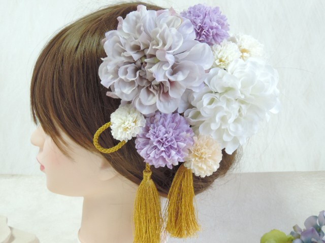春のムラサキとゴールドの調和がやさしい髪飾り