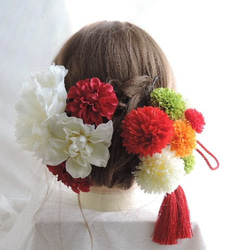 白い芍薬の赤い色打掛や振袖を豪華に装う髪飾り 2枚目の画像