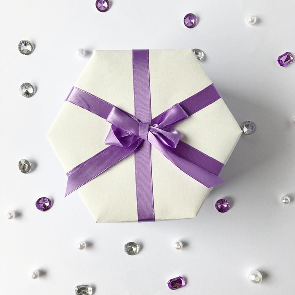 六角形サプライズボックス　✳︎紫×白×シルバー✳︎ 2枚目の画像