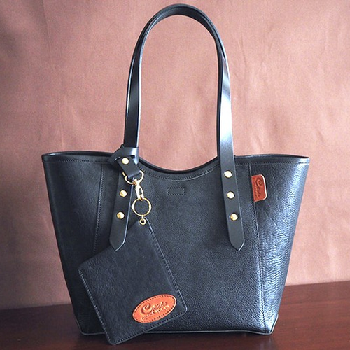 【レア】バッグ＜familiar × やまと＞チャーム付き レア】バッグ＜familiar × やまと＞チャーム付き