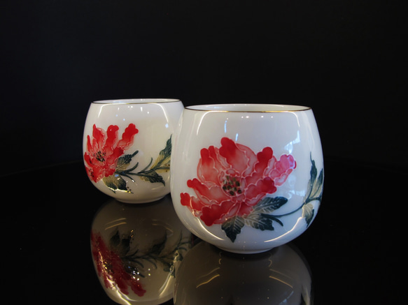 浮彩花相陶瓷對杯 「芍藥花 紅花」 第3張的照片