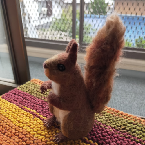 羊毛フェルト エゾリス リス 手乗り ほそい ハンドメイド