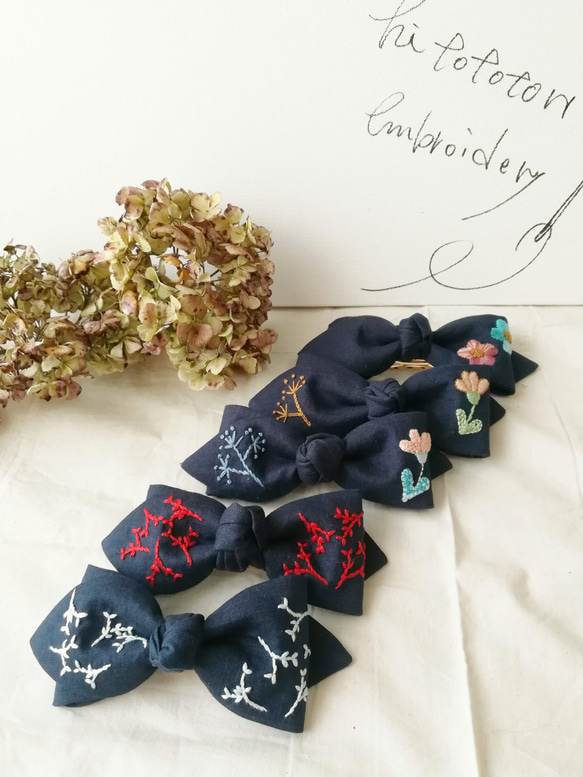 【期間限定SALE】手刺繍バレッタ　後ろ姿もキュートに♡刺繍リボンバレッタ　（フラワーB）葉みどり 7枚目の画像