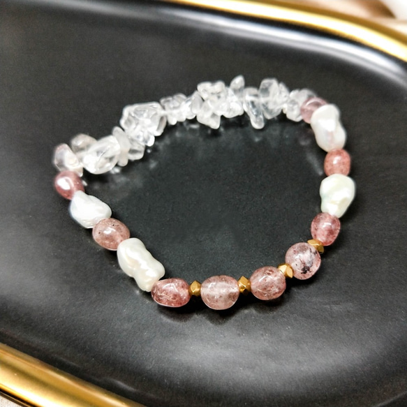 訂製《草莓晶》〈維納斯淨化之美〉天然碎石水晶珍珠草莓晶彈性手鍊單條 第6張的照片