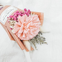 SP02《限量母親節花束禮》大朵粉色康乃馨單枝花束 乾燥花 永生花 禮盒加購 第2張的照片