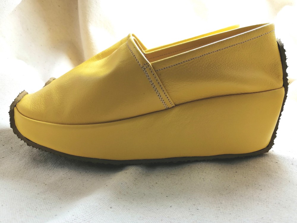 ◆厚底◆ヒールアップ◆ミモザイエロー◆累計5000足◆柔らかく履きやすい◆21.5-29cm◆外反母趾◆軽量◆