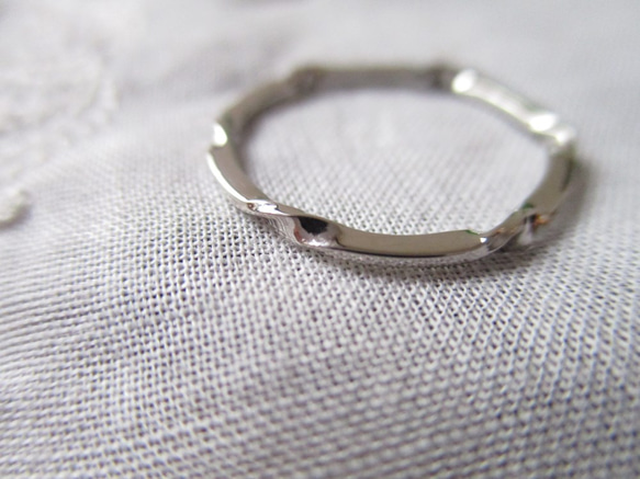華奢リングプラチナ９００　部分ツイスト 1枚目の画像