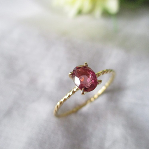 空枠K18-イエローゴールド 4×6ミリオーバルカット 極細ツイスト 指輪