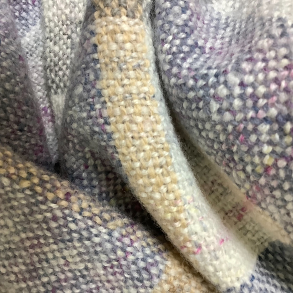 【ギフトラッピング無料】手織りのウールマフラー(手紡ぎ糸使用).    no2201 6枚目の画像