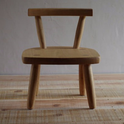 クリの木の子供椅子 3枚目の画像