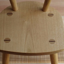 クリの木の子供椅子 5枚目の画像