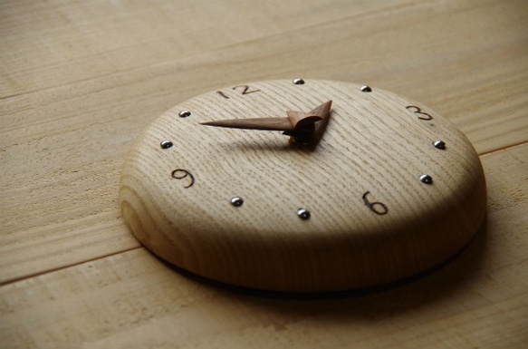 クリの木のまる時計・16ｃｍ 2枚目の画像