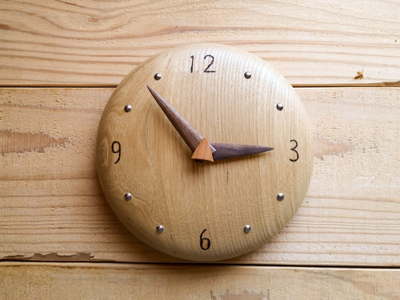 栗の木のまる時計・18ｃｍ・木製針タイプ 1枚目の画像