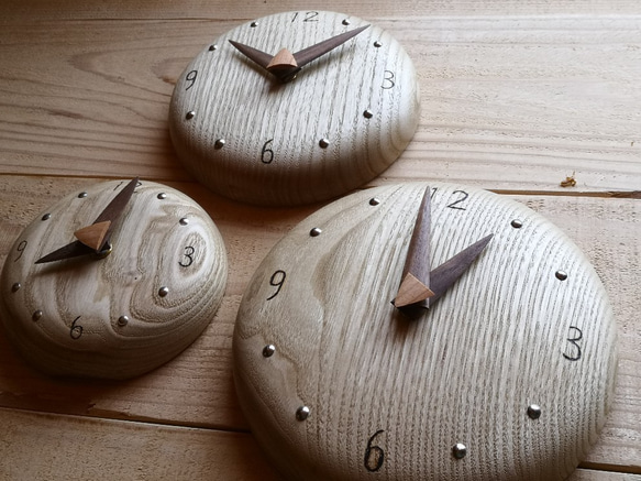 栗の木のまる時計・18ｃｍ・木製針タイプ 3枚目の画像