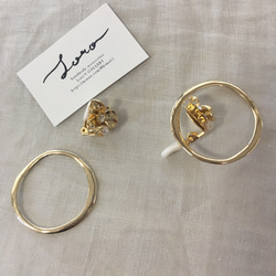 フラワーの大ぶりリングチャームイヤリング 4枚目の画像