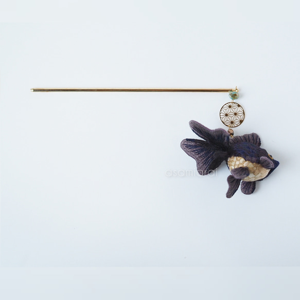 【立体刺繍かんざし】手鞠金魚 リュウキンモデル「宵」 6枚目の画像