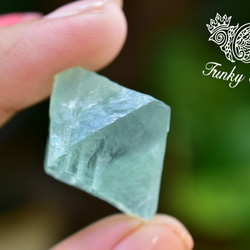 29☆❁¨̮プロフお読みください✧︎*。様　フローライト　瑪瑙　共生　ハート　握り石 0_c68141837606f6e210b6bc359b7e