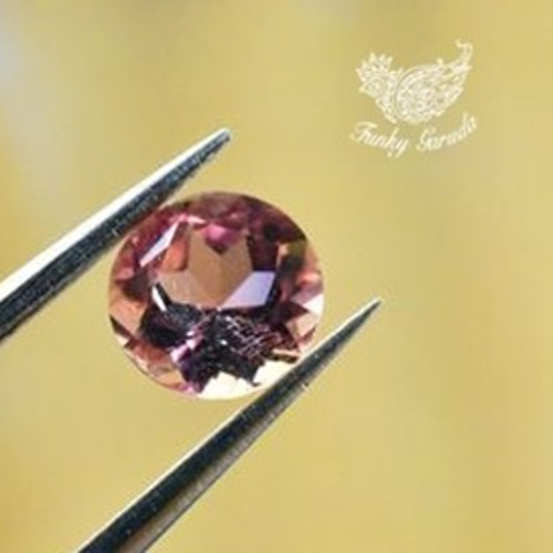 ピンクトルマリン☆1.5ctサイズ☆宝石質 tor010 天然石 Funky garuda 