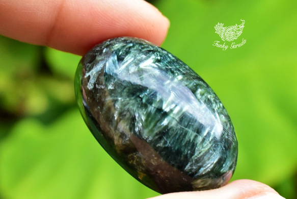 深緑と天使の羽☆セラフィナイト ルース slf006 天然石 Funky garuda