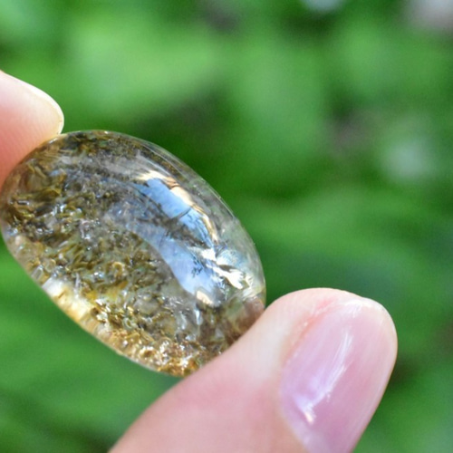 ガーデンクォーツ 庭園水晶 ブラジル産 虹入り 森のガーデン