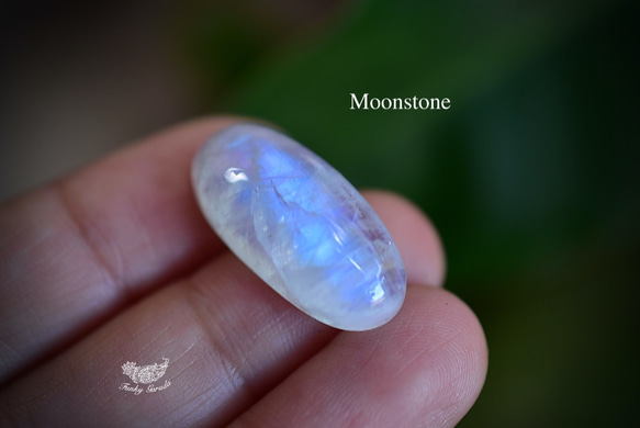 乳白色のベール☆高品質☆ムーンストーン ルース moon045 天然石
