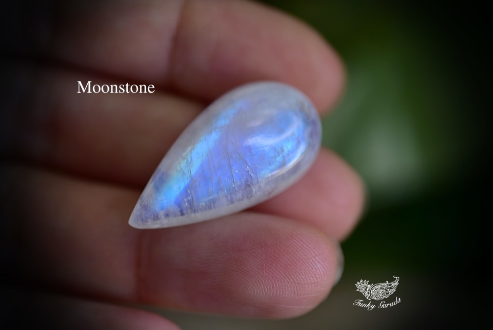 ムーンストーン 最高品質天然レインボームーンストーン(Moonstone) ラウンド
