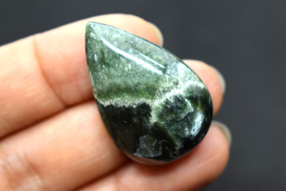 大粒グリーンの涙☆セラフィライト ルースslf001 天然石 Funky