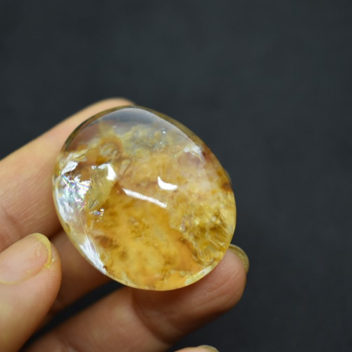 虹インクルージョン☆イエローゴールド☆クォーツインクォーツ ルース