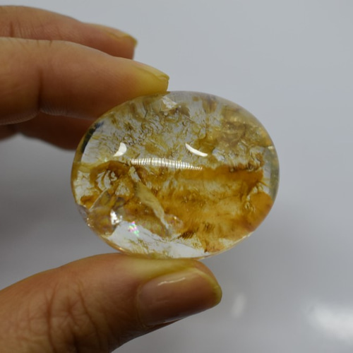 虹インクルージョン☆イエローゴールド☆クォーツインクォーツ ルース