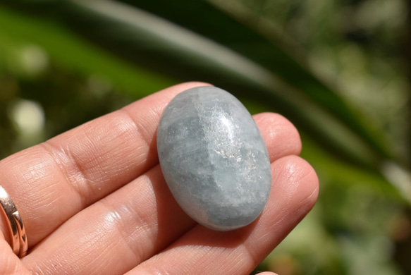 【すぐ届く】アクアマリン ルースaqu003 天然石 パワーストーン どっしり水晶☆アクアマリン ルースaqu003 天然石 Funky garuda