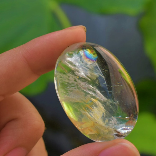 虹入り☆天然カラー☆ホワイトガーデンクォーツ ルースgar125