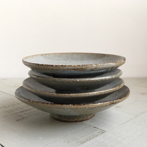 絵付け器》皿 Φ10.6cm(鉄絵/灰釉/萩)雑貨イラスト[A-02 絵付け器》皿 Φ10.6cm(鉄絵/灰釉/萩)雑貨イラスト[A-02